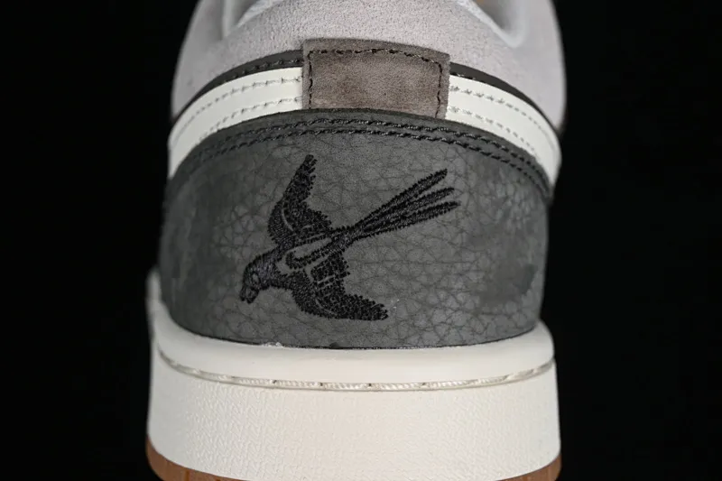 All categories Air Jordan Jordan series basketball shoes Air Jordan 1 Low G version pure original Air Jordan 1 Low "Snkrs Day" AJ1 Joe 1 Magpie gray toe low-top cultural casual sneakers FD0399-004
